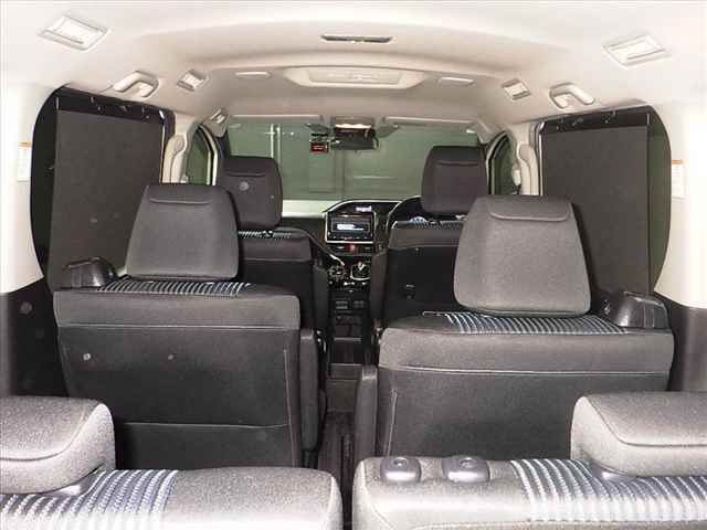 2017 Toyota Voxy Hybrid ZS Kirameki II auction photo 6