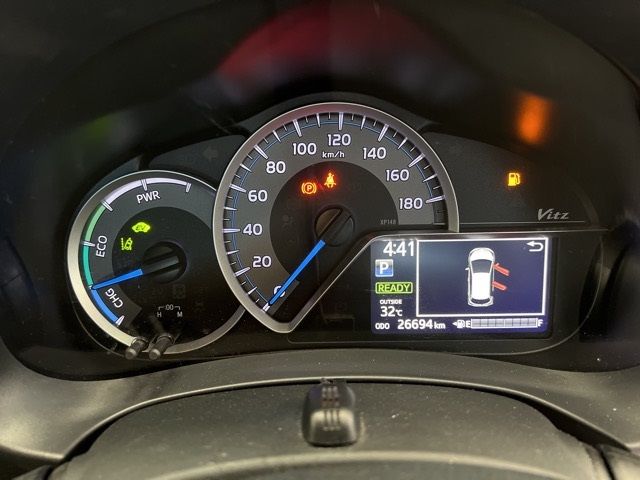 2018 Toyota Vitz ジュエラ auction photo 6