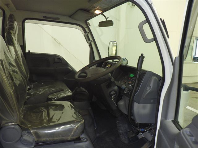 2021 Isuzu Elf dump auction photo 5