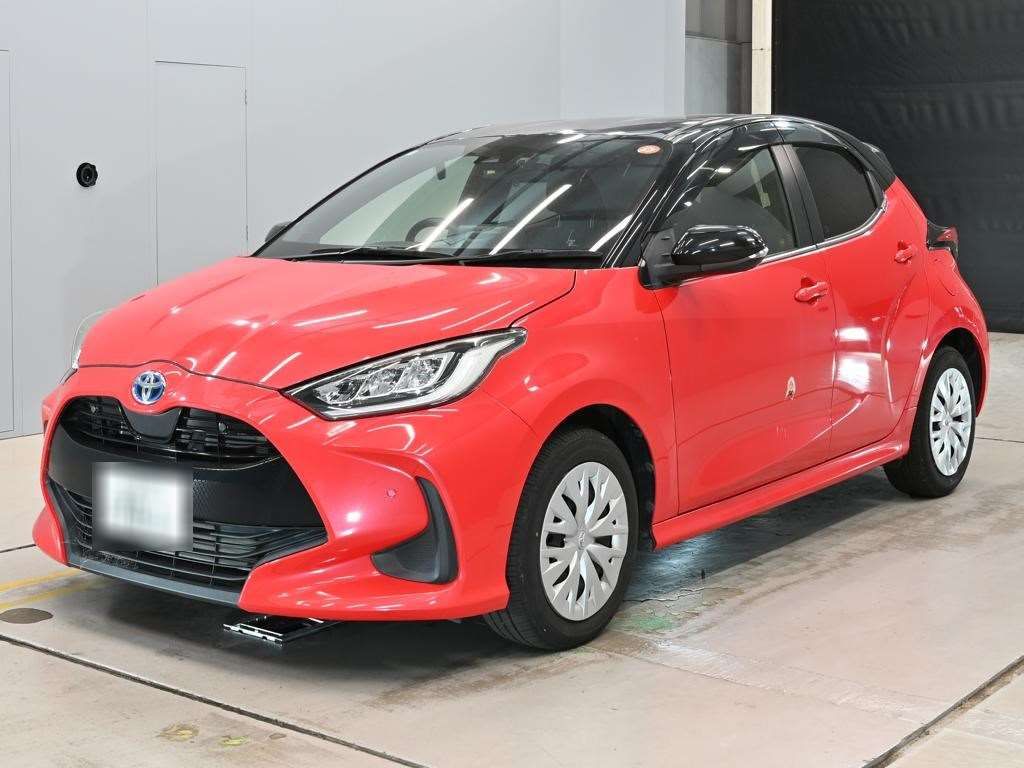 Japan Auction Vehicles 14 2020 Toyota Yaris ハイブリッドZ auction photo