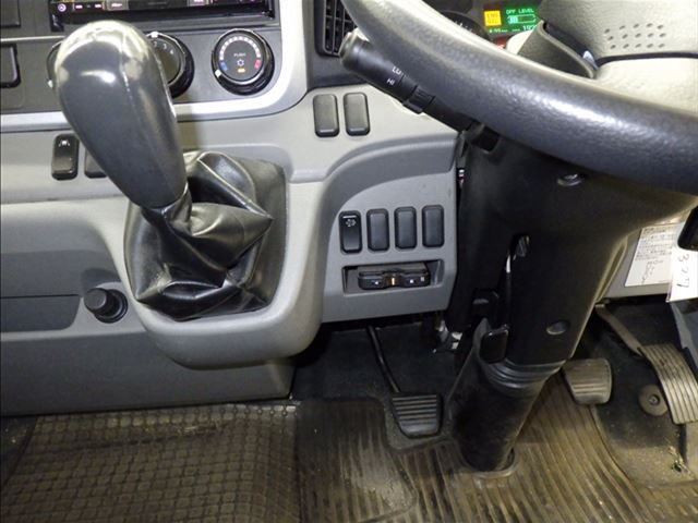 2018 Mitsubishi Fuso Canter Flatbed auction photo 7