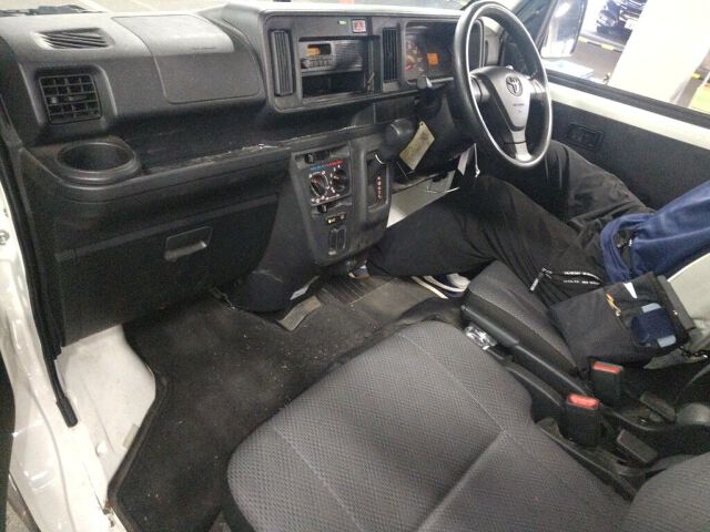 2021 Toyota Pixis Van スペシャル auction photo 3