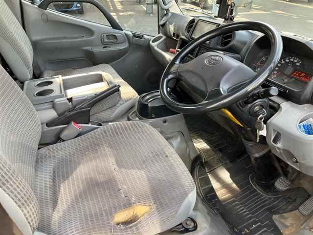 2017 Toyota Dyna auction photo 7