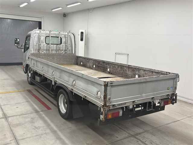 2017 Toyota Dyna auction photo 2