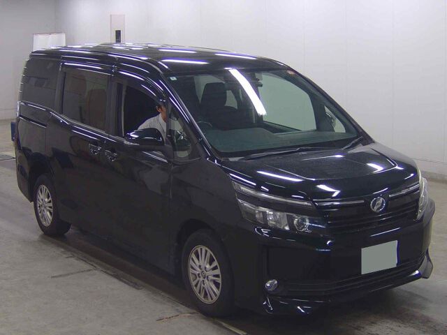 2014 Toyota Voxy V 4WD Japan auction vehicle