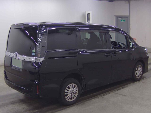 2014 Toyota Voxy V 4WD auction photo 5