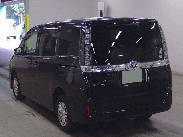 2014 Toyota Voxy V 4WD auction photo 2