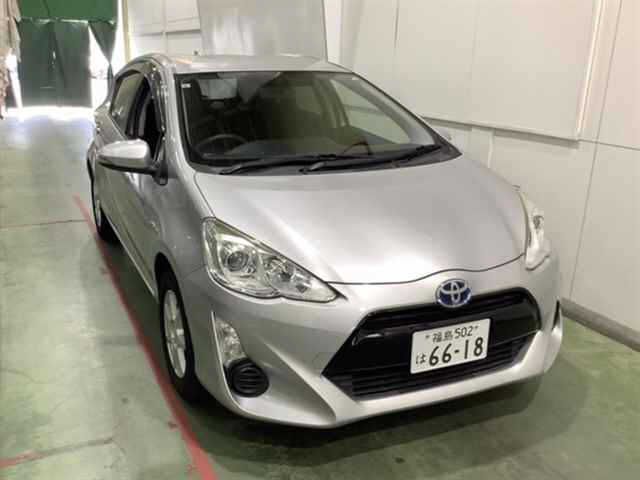 Japan Auction Vehicles 4 2015 Toyota Aqua S auction photo