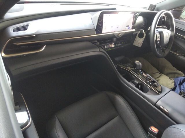 2024 Toyota Crown Sport スポーツZ(HEV) 4WD auction photo 3