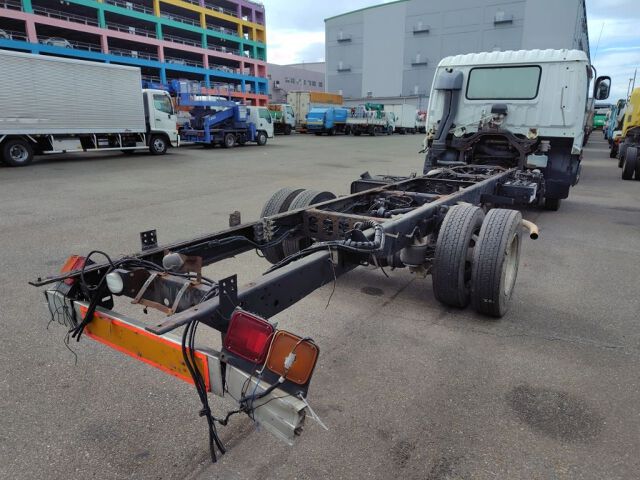 2006 Isuzu Forward シャーシ auction photo 5