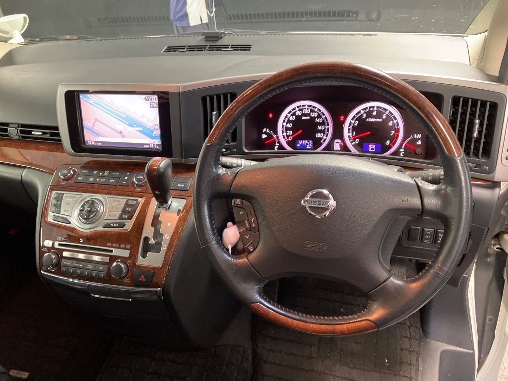 2007 Nissan Elgrand 250HWS ブラックレザーエディション auction photo 3