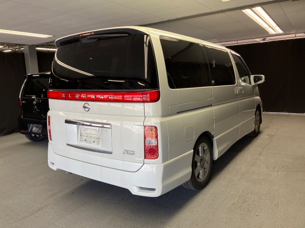 2007 Nissan Elgrand 250HWS ブラックレザーエディション auction photo 4