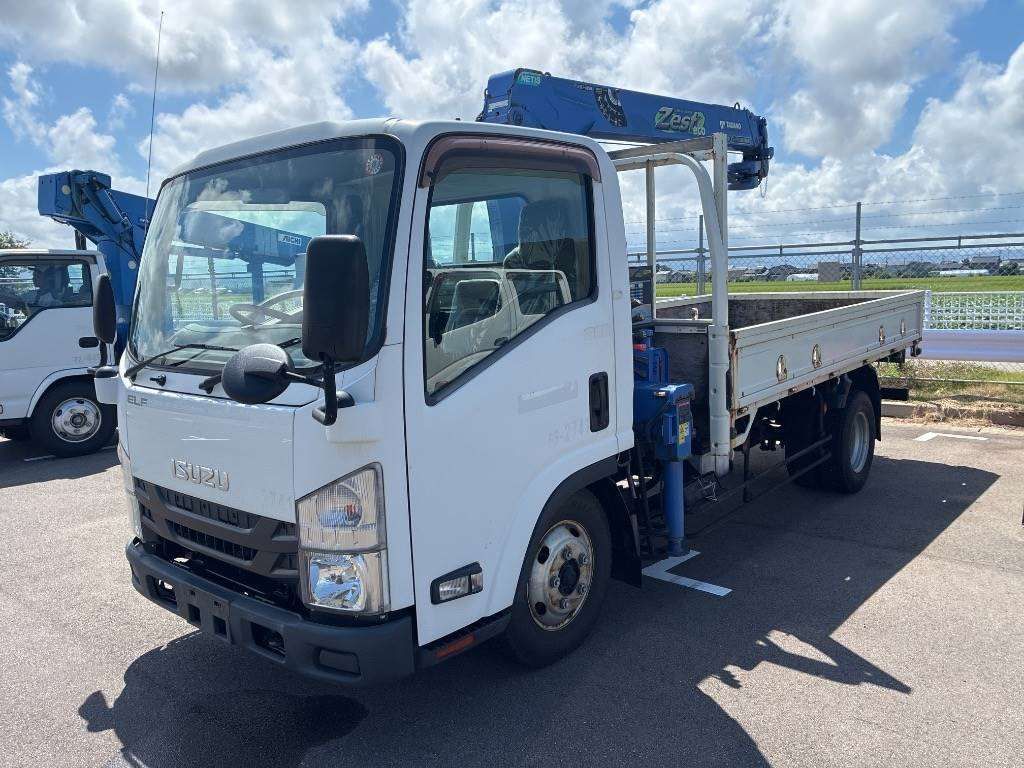 2015 Isuzu Elf Japan auction vehicle