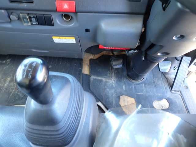 2010 Isuzu Elf 2.0t パネルバン auction photo 15