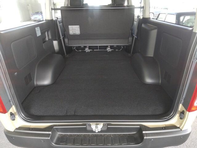 2026 Toyota Hiace ロングスーパーGL 4WD auction photo 6
