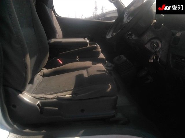 2004 Isuzu コモ V auction photo 6