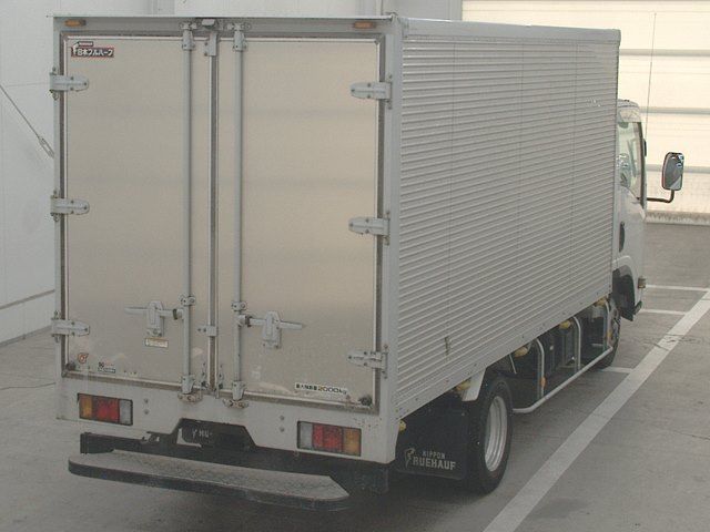 2017 Isuzu Elf Van auction photo 2