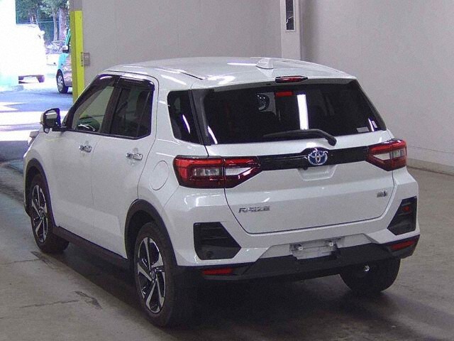 2021 Toyota Raize ハイブリッドZ auction photo 2