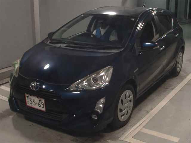 2017 Toyota Aqua Sスタイルブラック auction photo 4