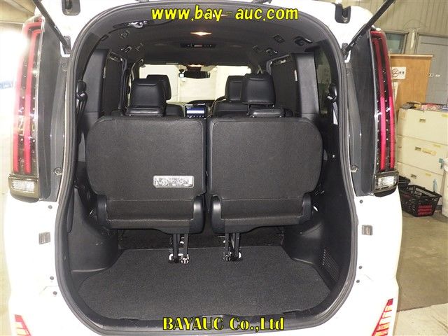 2019 Toyota Noah Si ダブルバイビー2 auction photo 6