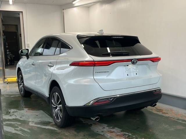 2023 Toyota Harrier G auction photo 3