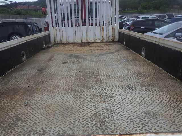 2004 Isuzu Forward auction photo 3