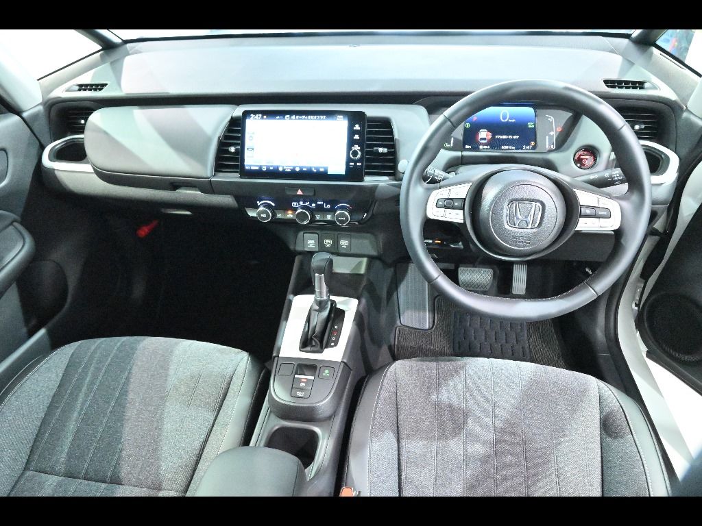 2025 Honda Fit e:HEVホーム auction photo 3