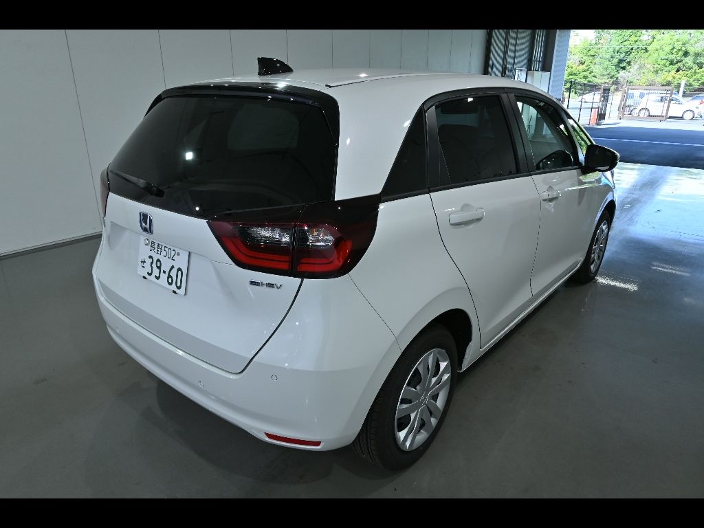2025 Honda Fit e:HEVホーム auction photo 2