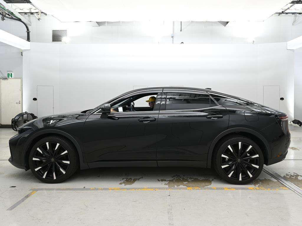 2023 Toyota Crown Crossover RSアドバンスド 4WD auction photo 4