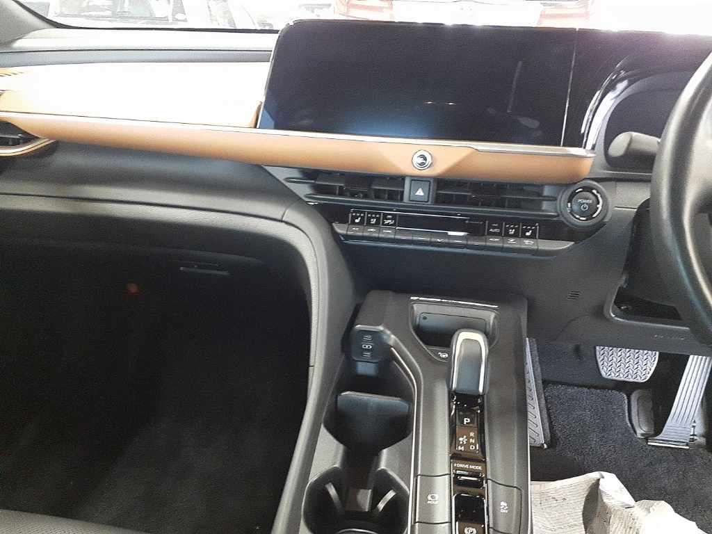 2023 Toyota Crown Crossover RSアドバンスド 4WD auction photo 12
