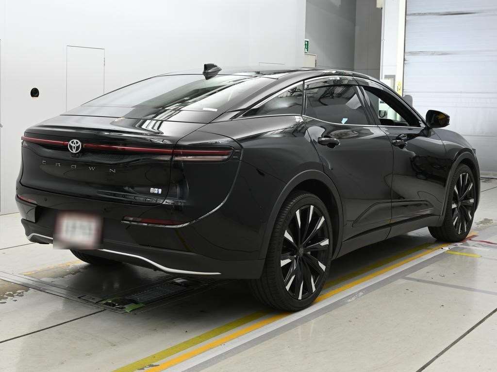 2023 Toyota Crown Crossover RSアドバンスド 4WD auction photo 2