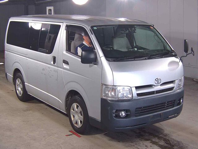 Japan Auction Vehicles 8 2006 Toyota Hiace ロングDX auction photo