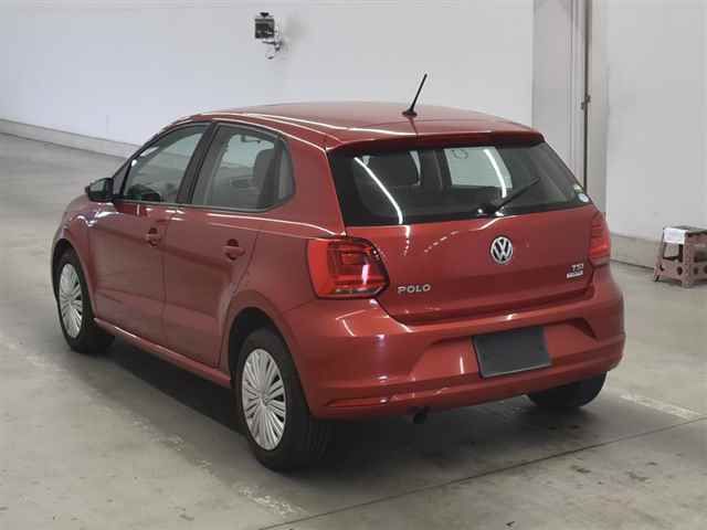 2015 Volkswagen VWポロ5HB TSIコンフォートライン auction photo 2