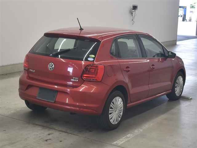 2015 Volkswagen VWポロ5HB TSIコンフォートライン auction photo 5