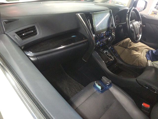 2021 Toyota Alphard 2.5S Cパッケージ auction photo 3