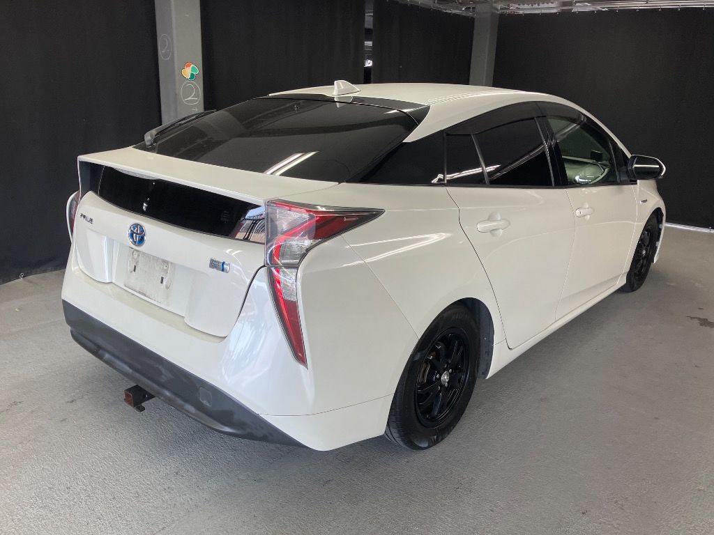 2016 Toyota Prius S auction photo 4