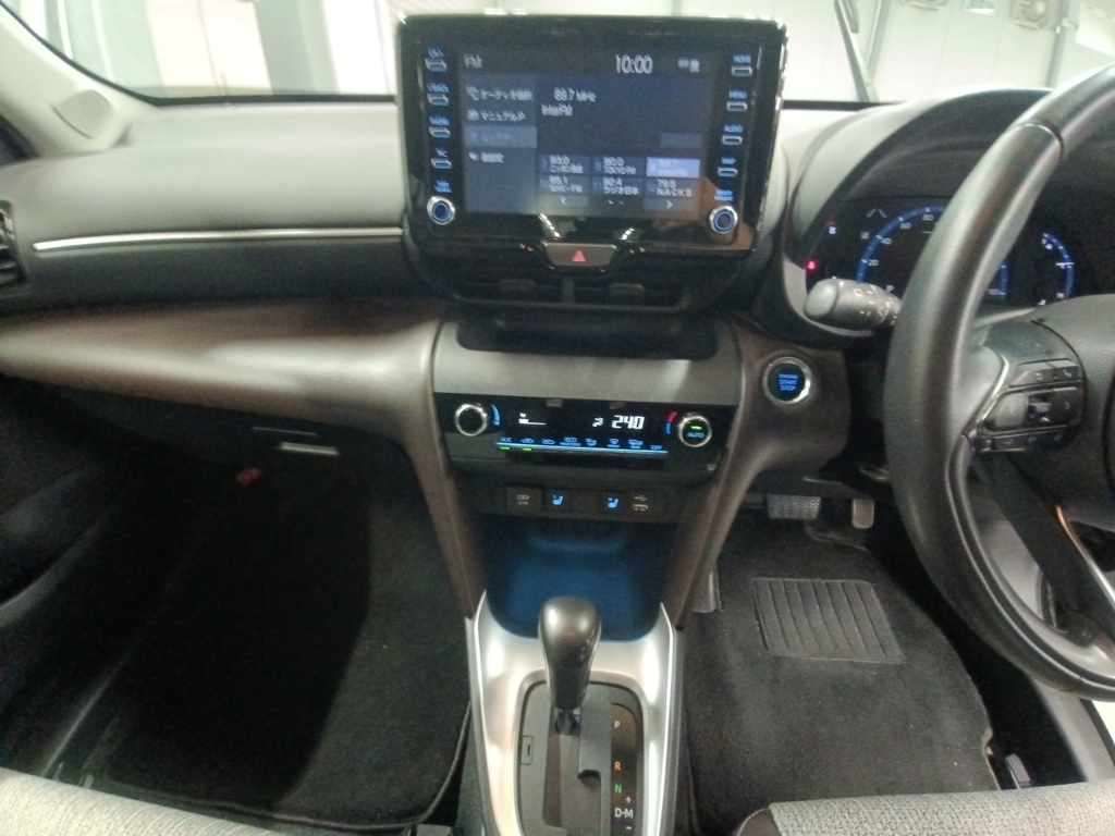 2022 Toyota Yaris Cross Z auction photo 11