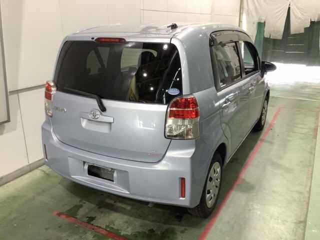 2013 Toyota Spade 4WD F auction photo 2