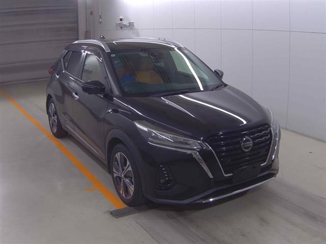 2021 Nissan Kicks X Two-Tone Interior Edition Japan auction vehicle