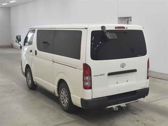 2014 Toyota Regius Ace Long DX 9-seater auction photo 2