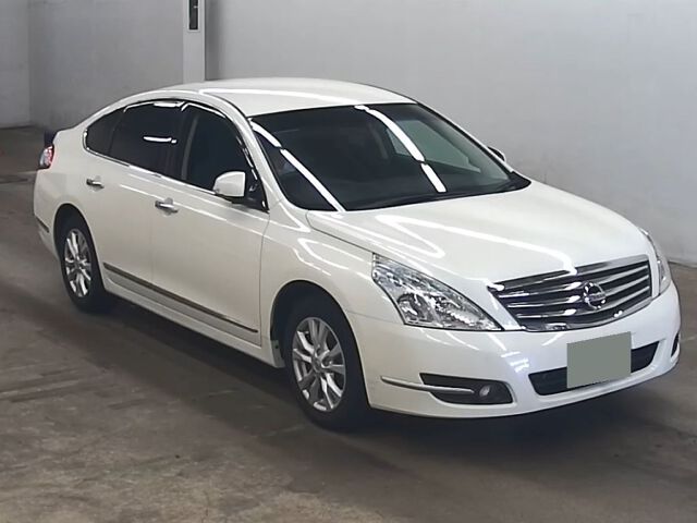 2012 Nissan Teana 250XE Japan auction vehicle
