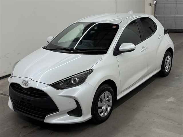 2023 Toyota Yaris G 4WD auction photo 4