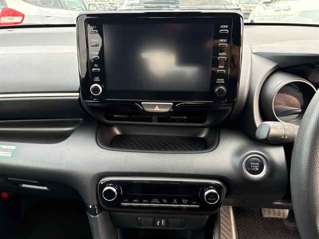 2023 Toyota Yaris G 4WD auction photo 6