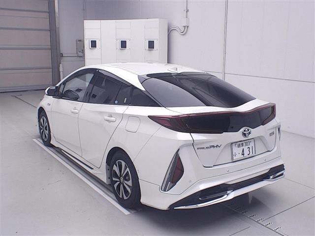 2018 Toyota Prius PHV S セーフティプラス auction photo 2