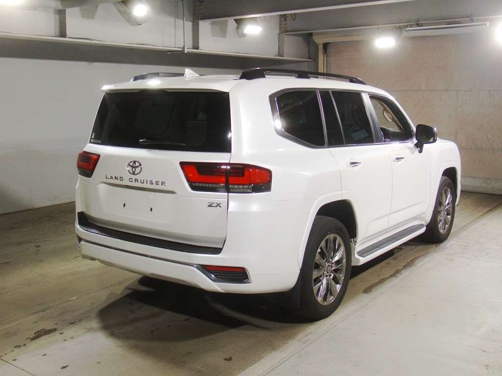 2023 Toyota Land Cruiser ZX 4WD auction photo 2