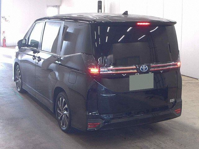 2023 Toyota Voxy Hybrid S-Z auction photo 2