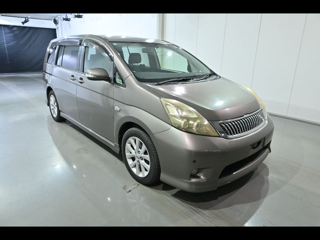 Japan Auction Vehicles 15 2007 Toyota Isis Platana auction photo