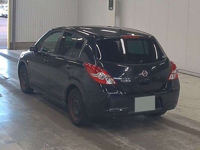 2012 Nissan ティーダ 15M SV+プラズマ auction photo 2