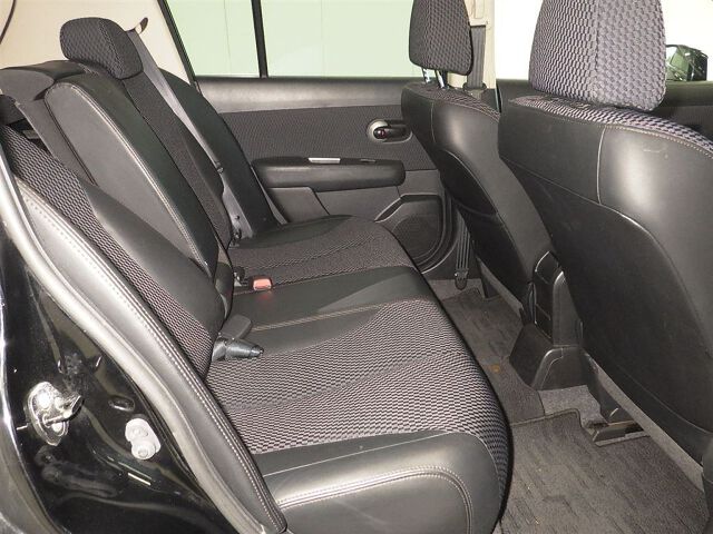 2012 Nissan ティーダ 15M SV+プラズマ auction photo 6