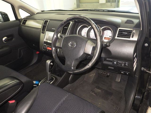 2012 Nissan ティーダ 15M SV+プラズマ auction photo 3